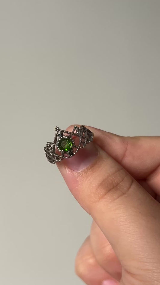 Round Cut Diopside Ring